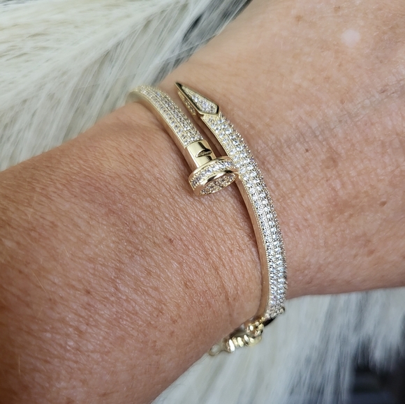 14k GOLD plated with rhinestone Nail Bracelet absolutely stunning!! - Picture 10 of 12